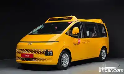 Hyundai Staria, 2022