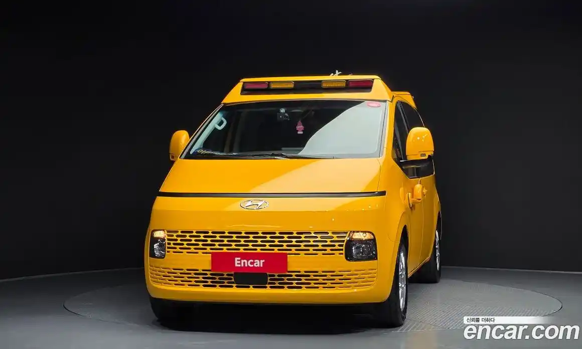 Hyundai Staria 2022 3.5 Автомат в Москве № 926306, фото 3