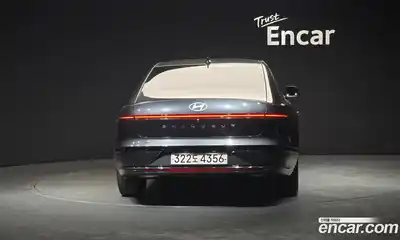 Hyundai Grandeur 2023 2.5 Автомат в Москве № 926848, миниатюра 4