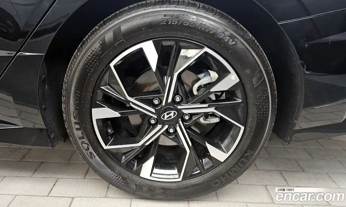 Hyundai Sonata 2023 1.6 Автомат в Москве № 927038, фото 4