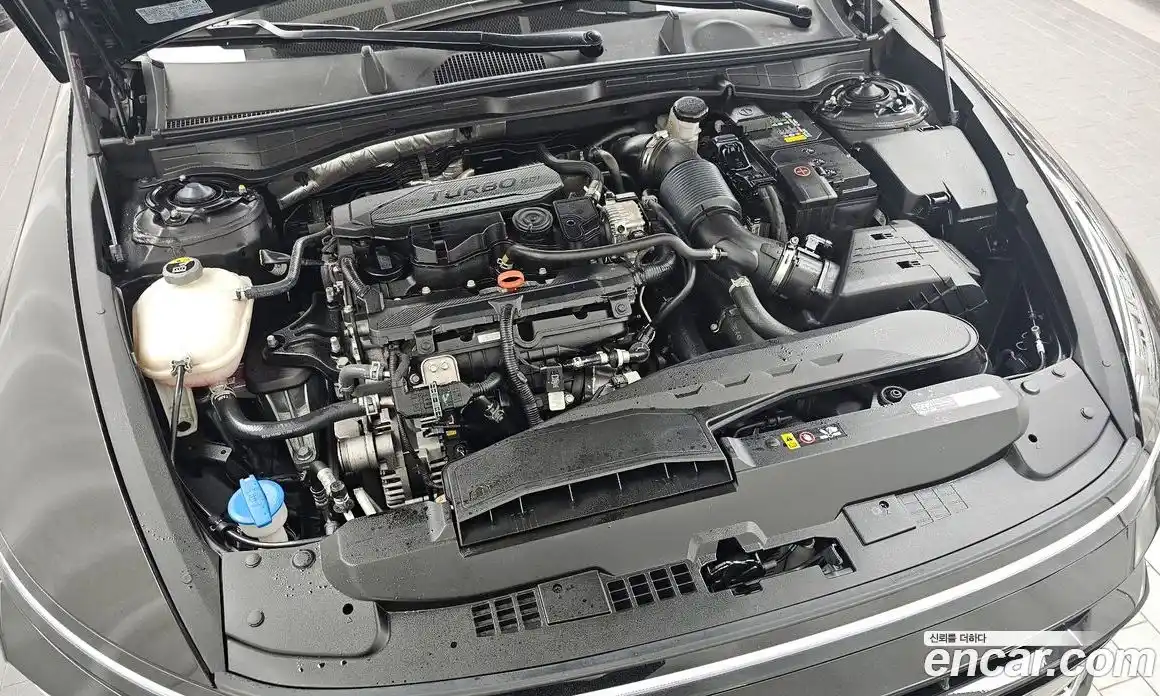 Hyundai Sonata 2023 1.6 Автомат в Москве № 927038, фото 5