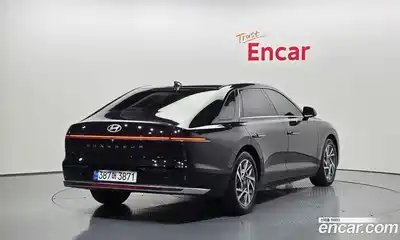 Hyundai Grandeur 2023 2.5 Автомат в Москве № 927052, миниатюра 2