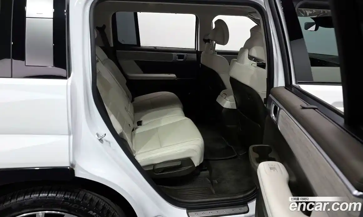 Hyundai Santa Fe 2024 2.5 Автомат в Москве № 927244, фото 12