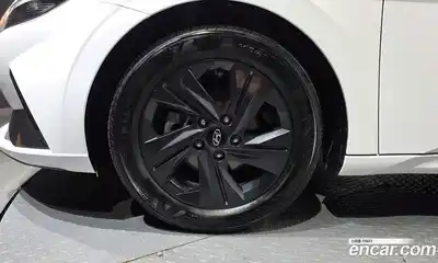 Hyundai Avante 2023 1.6 гидро в Москве № 927456, миниатюра 5