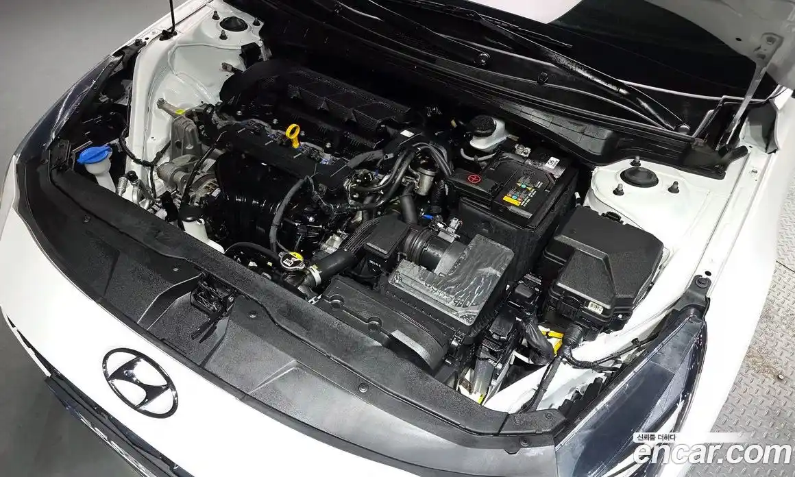 Hyundai Avante 2023 1.6 гидро в Москве № 927456, фото 6