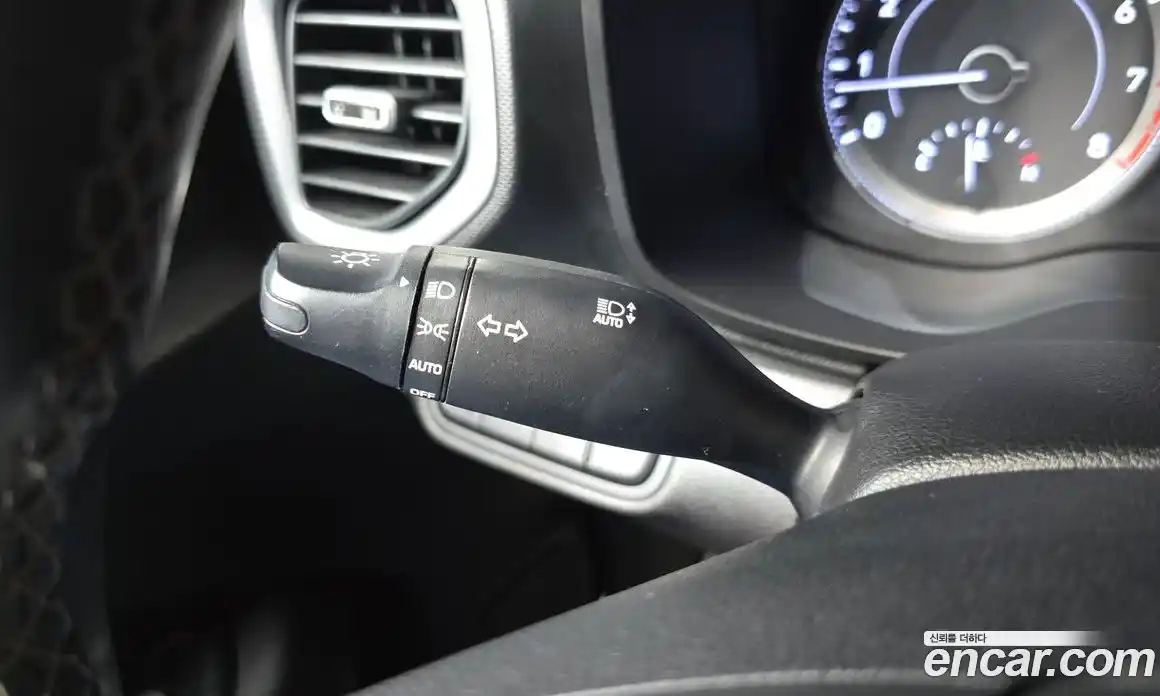 Hyundai Venue 2019 1.6 Автомат в Москве № 927625, фото 16