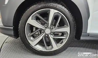 Hyundai Kona 2019 1.6 Автомат в Москве № 927982, миниатюра 5