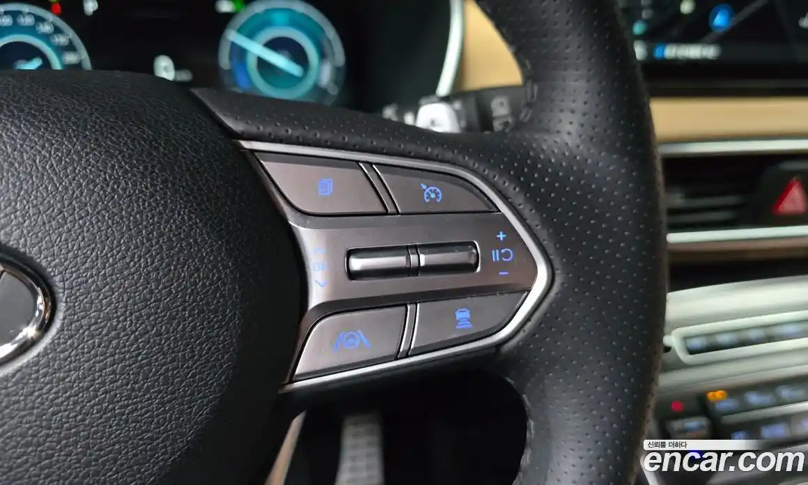 Hyundai Santa Fe 2023 1.6 Автомат в Москве № 928147, фото 18