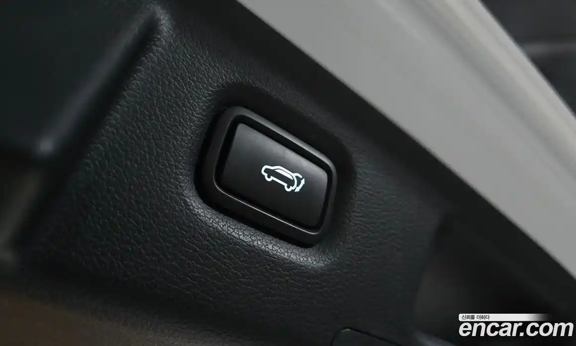 Hyundai Santa Fe 2023 1.6 Автомат в Москве № 928147, фото 19