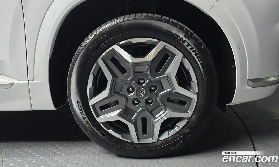 Hyundai Santa Fe 2023 1.6 Автомат в Москве № 928147, фото 4