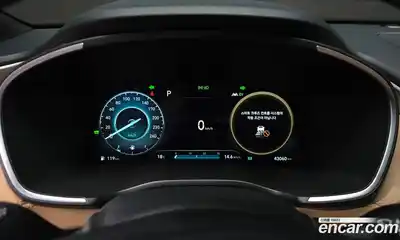 Hyundai Santa Fe 2023 1.6 Автомат в Москве № 928147, миниатюра 7