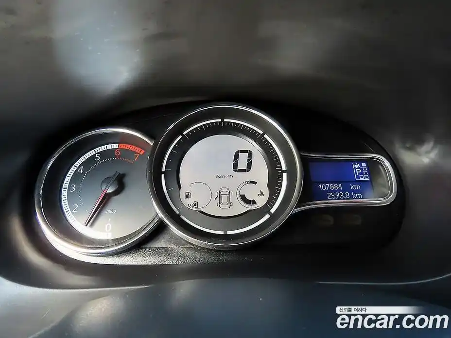 Renault SM3 2016 1.6 гидро в Москве № 928295, фото 8