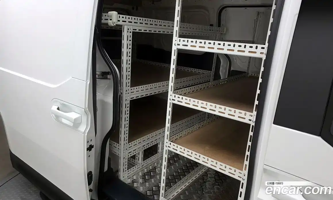 Kia PV5 2025 0.2 Автомат в Москве № 928544, фото 12