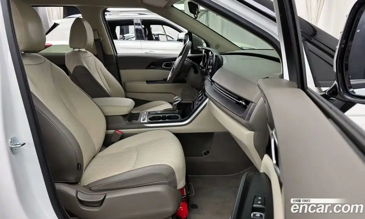 Kia Canival 2023 2.2 Автомат в Москве № 928556, фото 11