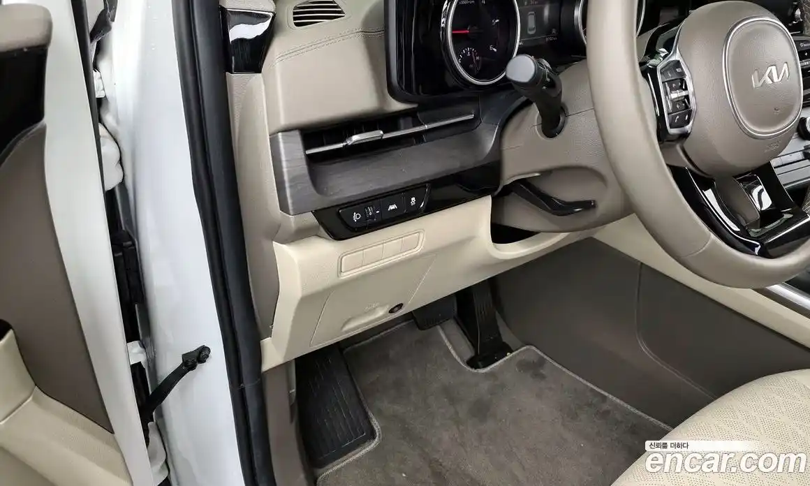 Kia Canival 2023 2.2 Автомат в Москве № 928556, фото 17