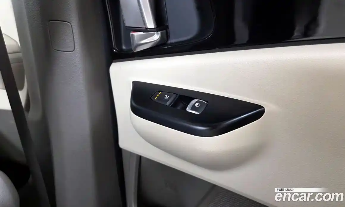 Kia Canival 2023 2.2 Автомат в Москве № 928556, фото 19