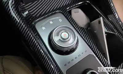Kia Sorento 2023 1.6 гидро в Москве № 929256, миниатюра 9