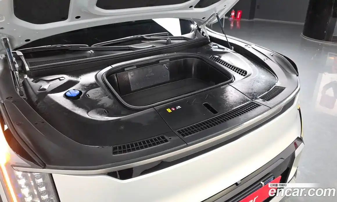 Kia EV9 2023 0.2 Автомат в Москве № 929733, фото 6