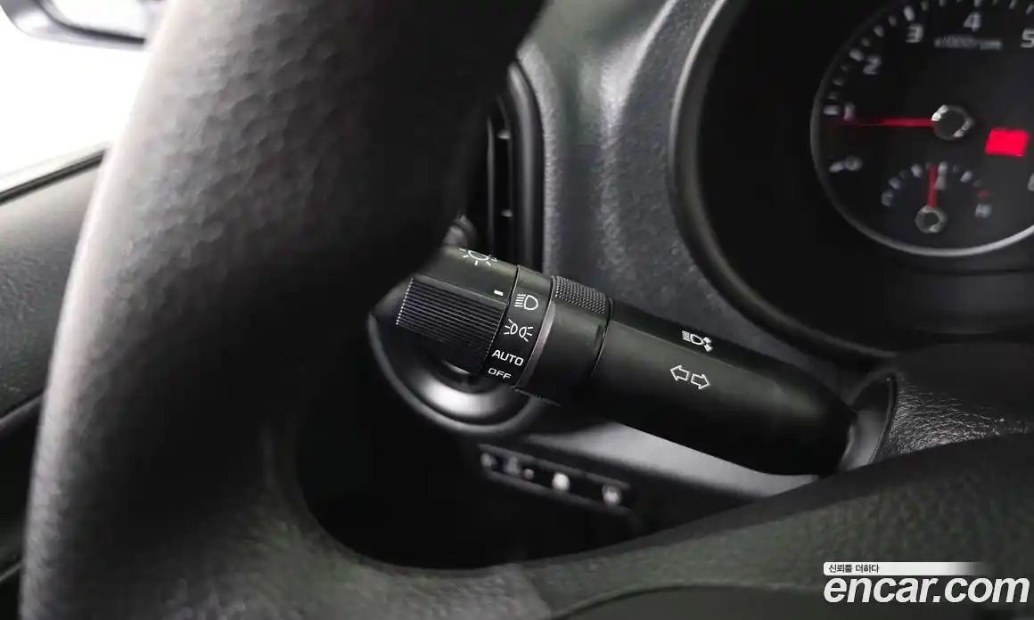 Kia Morning 2022 1.0 Автомат в Москве № 929740, фото 19