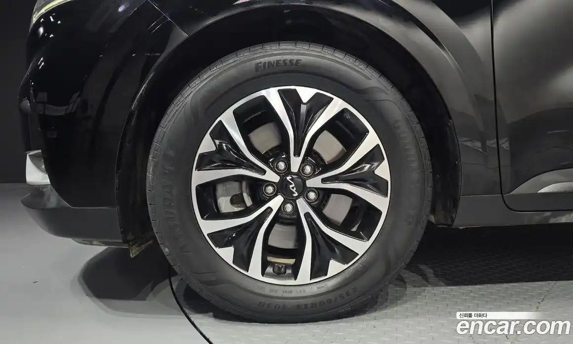 Kia Canival 2022 2.2 Автомат в Москве № 930074, фото 5