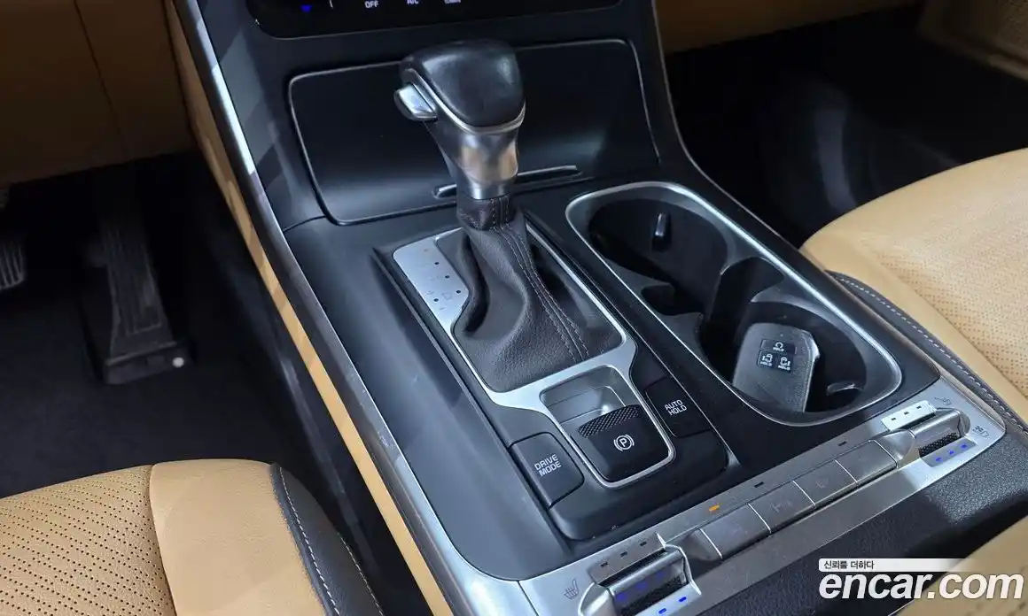 Kia Canival 2022 2.2 Автомат в Москве № 930074, фото 9