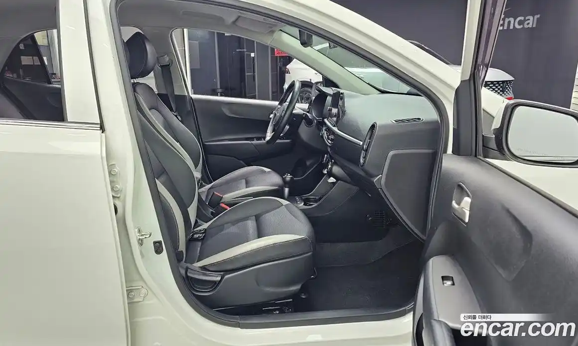 Kia Morning 2022 1.0 Автомат в Москве № 930094, фото 11