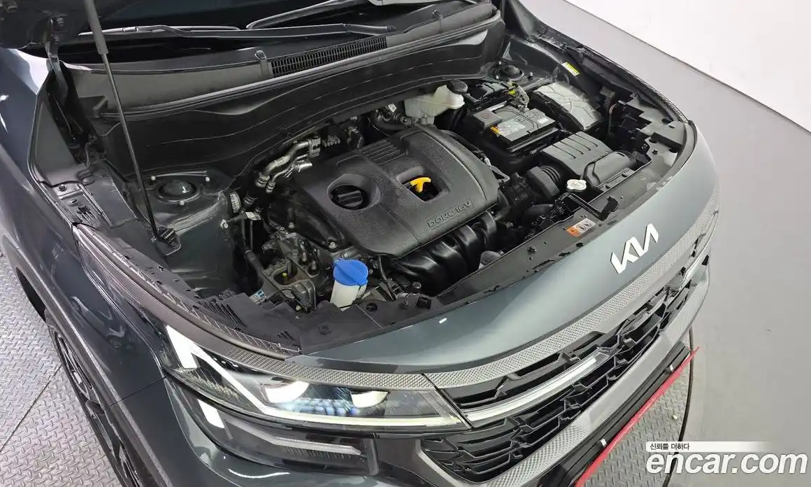 Kia Seltos 2023 2.0 Автомат в Москве № 930095, фото 6