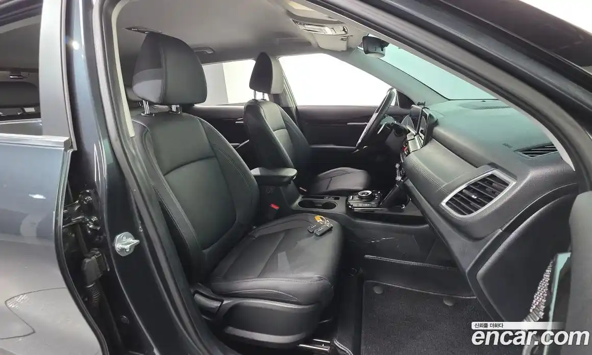 Kia Seltos 2023 2.0 Автомат в Москве № 930095, фото 10