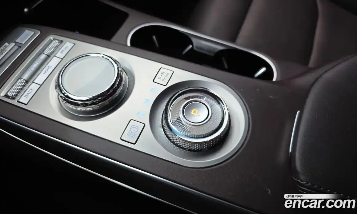 Genesis GV70 2023 2.5 Автомат в Москве № 930824, фото 9