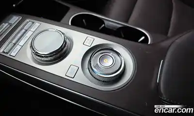 Genesis GV70 2023 2.5 Автомат в Москве № 930824, миниатюра 9