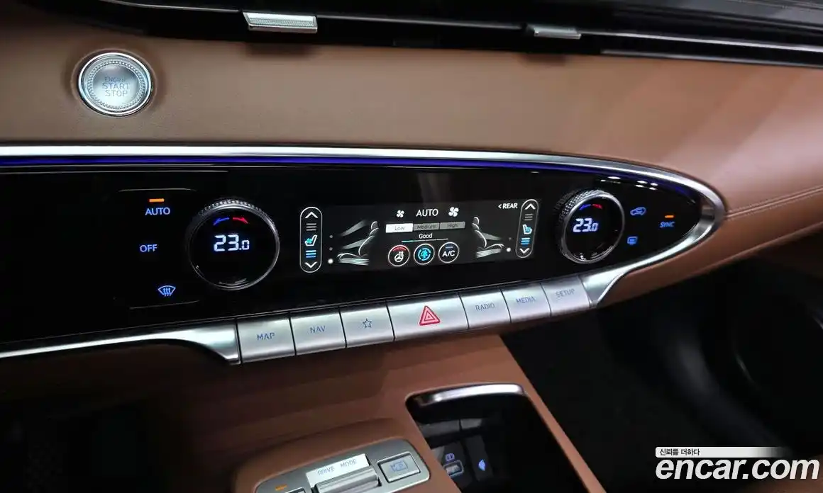 Genesis GV70 2022 2.5 Автомат в Москве № 931039, фото 17