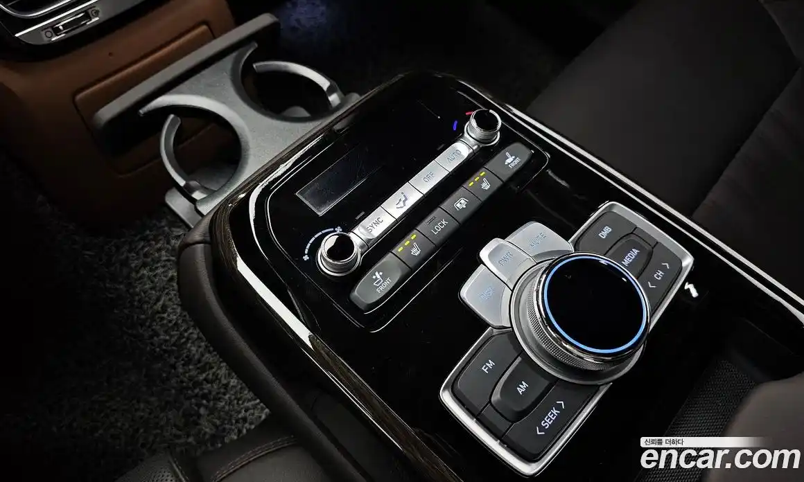 Genesis G90 2019 3.3 Автомат в Москве № 931142, фото 17