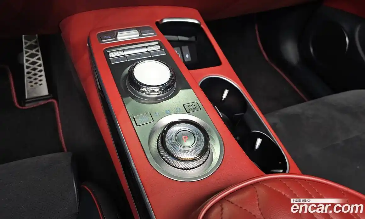 Genesis GV70 2022 2.5 Автомат в Москве № 931190, фото 9