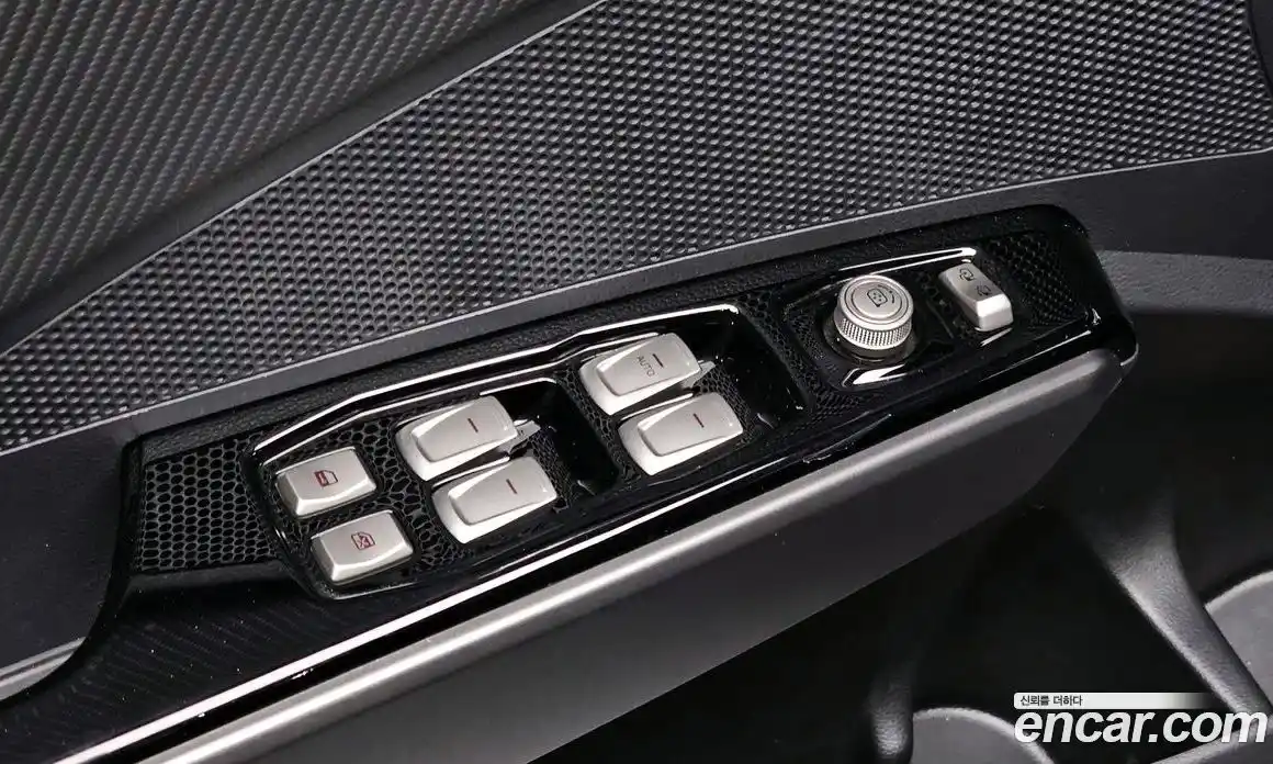 SsangYong TIBOLI 2017 1.6 Автомат в Москве № 931691, фото 17