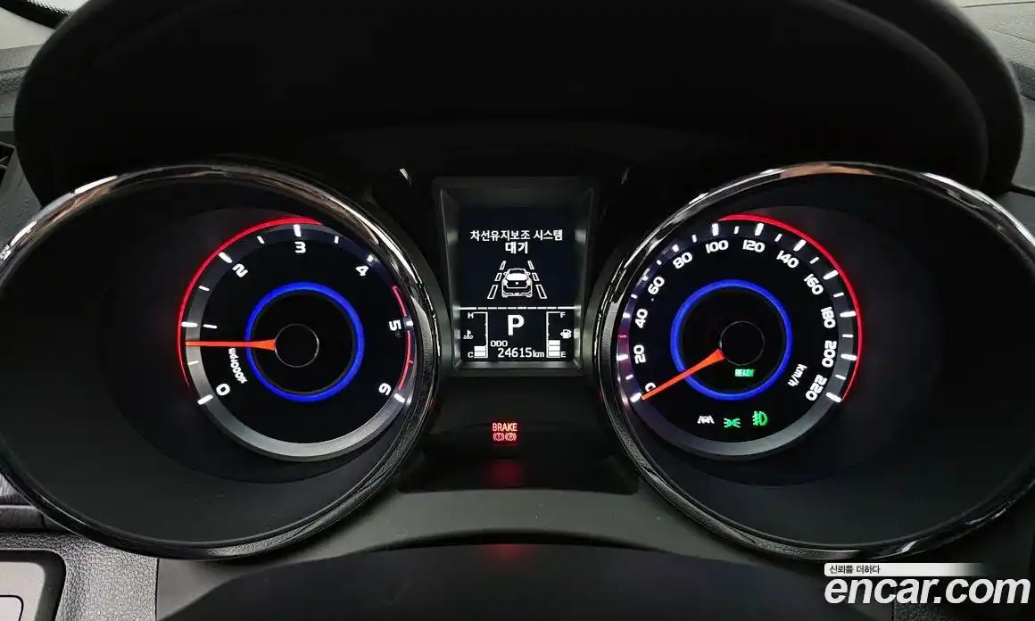 SsangYong TIBOLI 2017 1.6 Автомат в Москве № 931691, фото 8