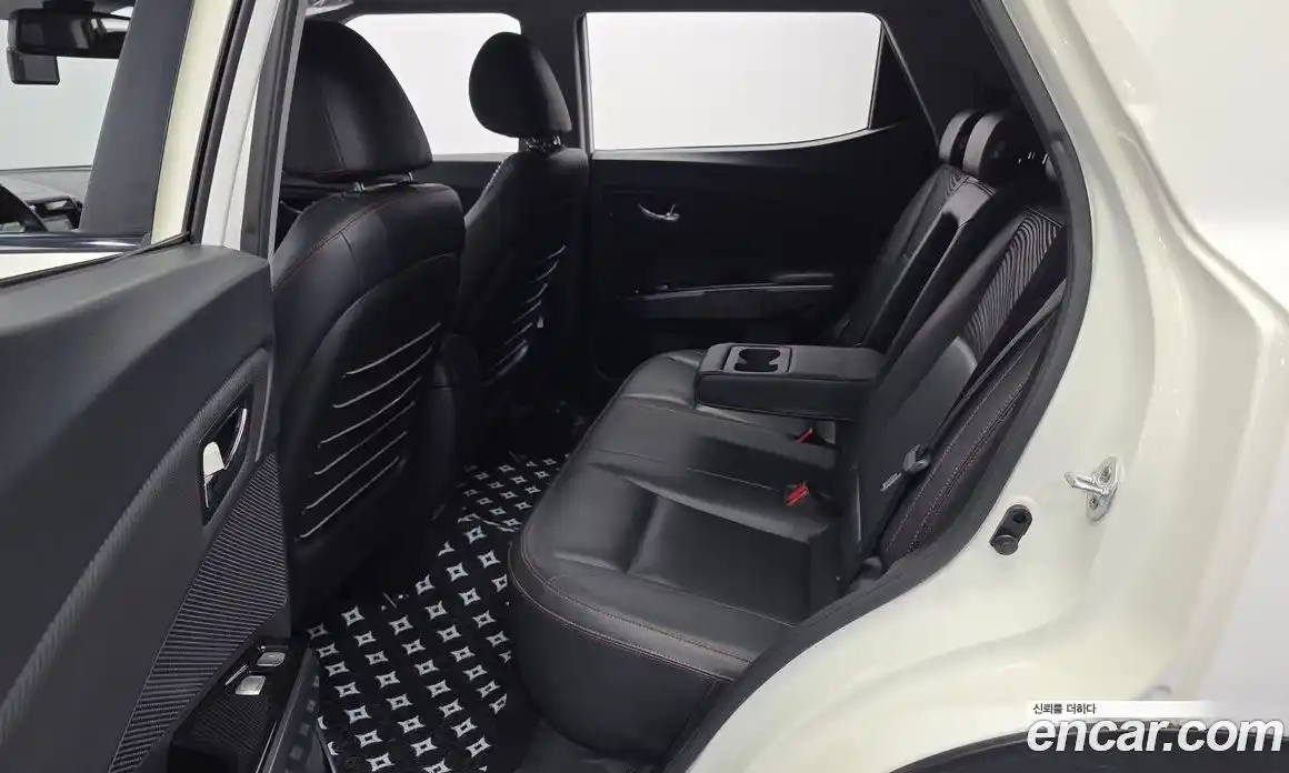 SsangYong TIBOLI 2016 1.6 Автомат в Москве № 932321, фото 11