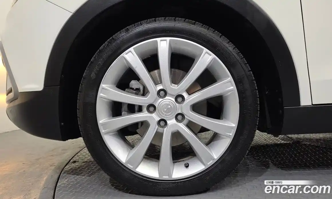 SsangYong TIBOLI 2016 1.6 Автомат в Москве № 932321, фото 5