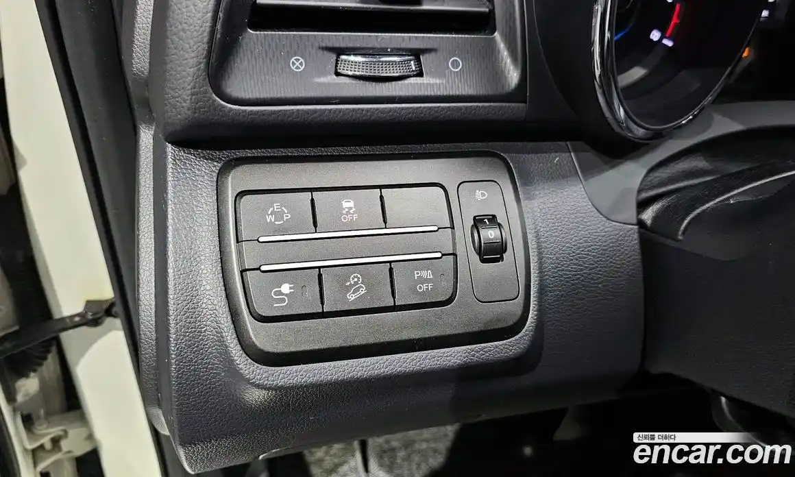 SsangYong TIBOLI 2019 1.6 Автомат в Москве № 932328, фото 14