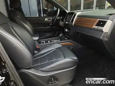SsangYong Rexton 2017 2.2 Автомат в Москве № 932647, миниатюра 9