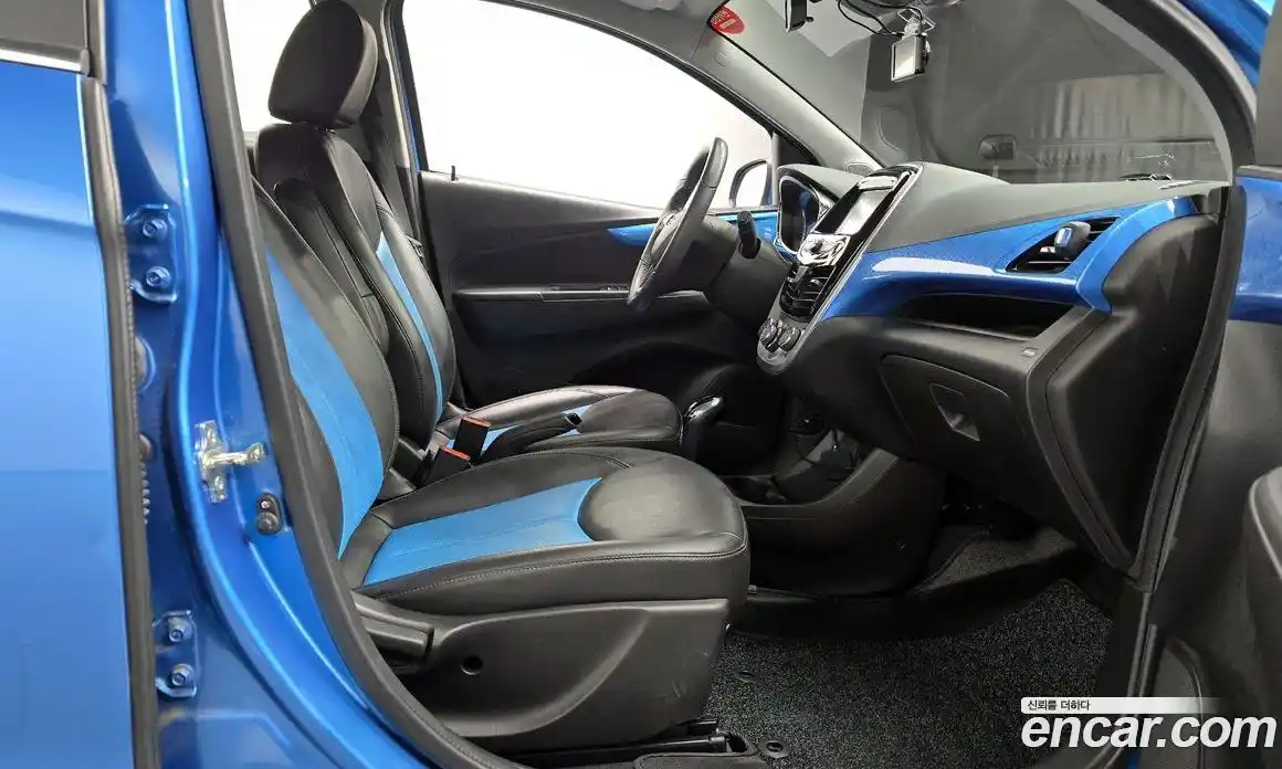 Chevrolet Spark 2015 1.0 Автомат в Москве № 934656, фото 11