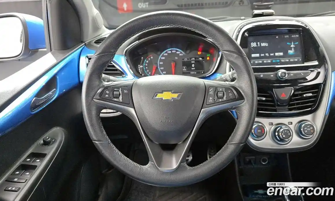 Chevrolet Spark 2015 1.0 Автомат в Москве № 934656, фото 13