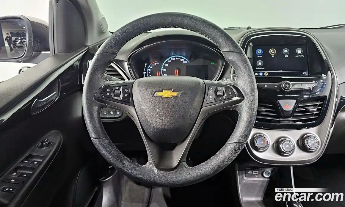 Chevrolet Spark 2018 1.0 гидро в Москве № 935196, фото 13