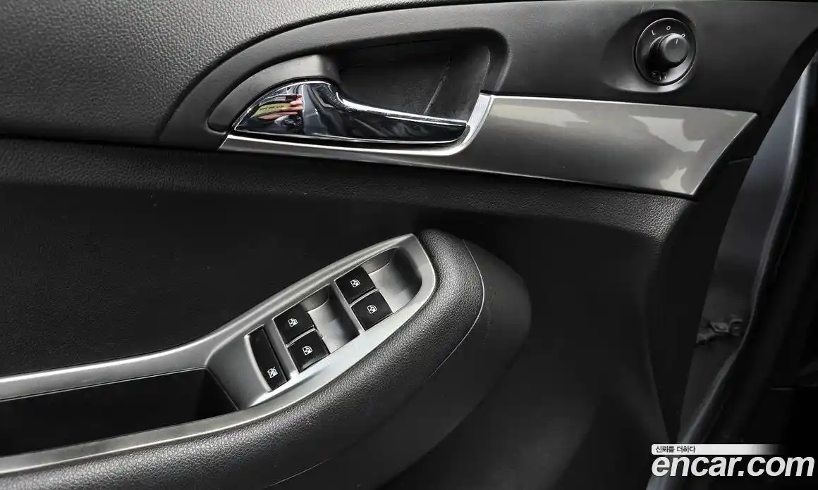 Chevrolet Orlando 2015 2.0 Автомат в Москве № 936387, фото 17