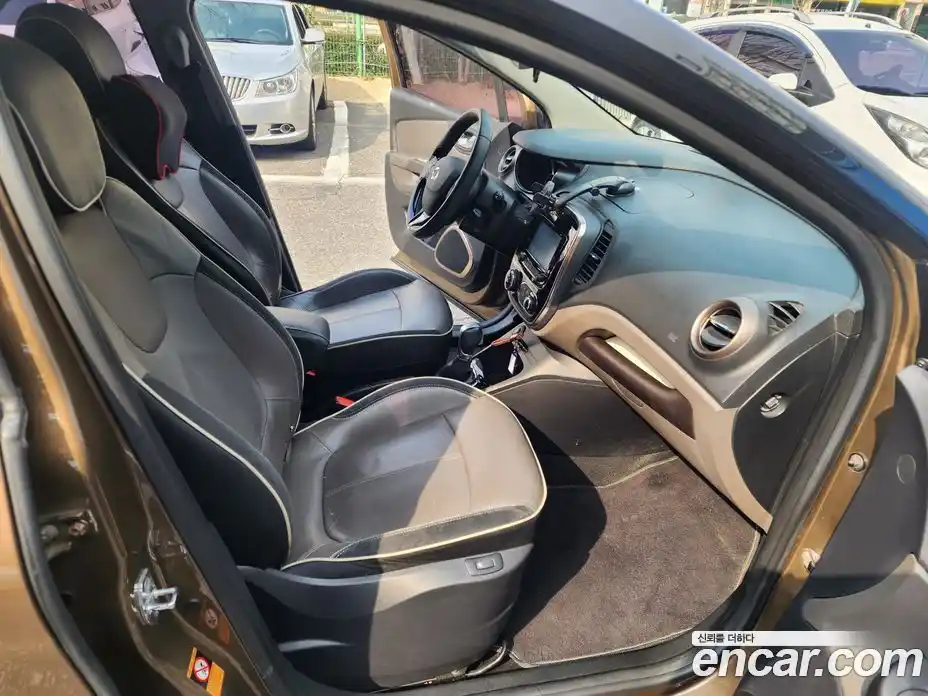 Renault QM3 2016 1.5 Автомат в Москве № 937303, фото 11