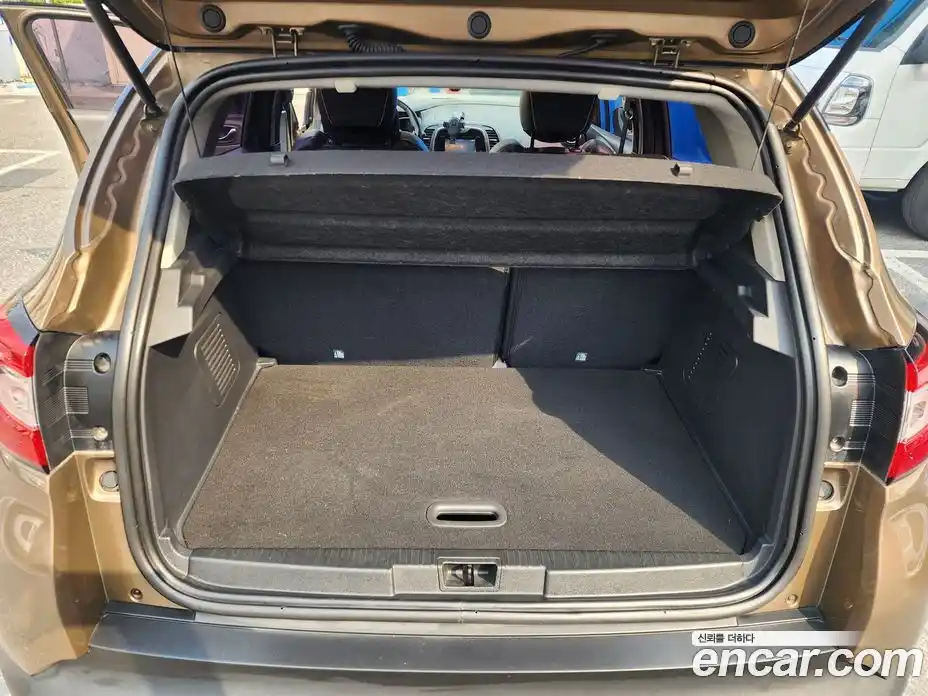 Renault QM3 2016 1.5 Автомат в Москве № 937303, фото 13