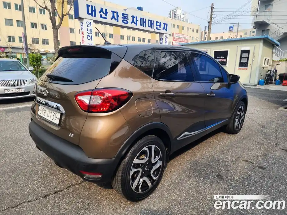 Renault QM3 2016 1.5 Автомат в Москве № 937303, фото 4