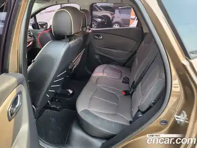 Renault QM3 2016 1.5 Автомат в Москве № 937303, миниатюра 9