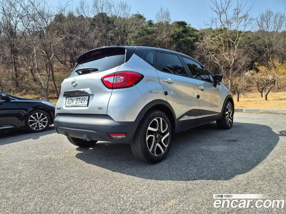 Renault QM3 2015 1.5 Автомат в Москве № 937352, фото 6