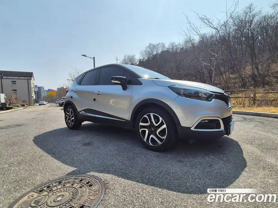 Renault QM3 2015 1.5 Автомат в Москве № 937352, фото 8