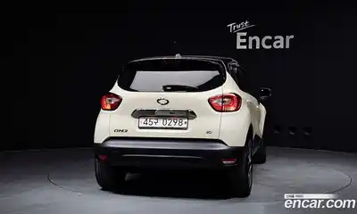 Renault QM3 2016 1.5 Автомат в Москве № 937539, миниатюра 4